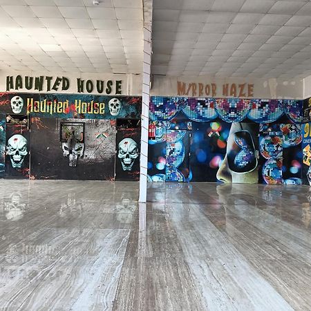 Hotel Krishna Fun Land Mathura Exteriér fotografie