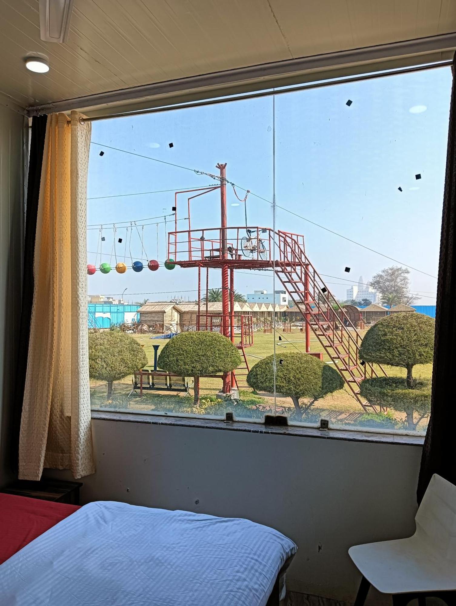 Hotel Krishna Fun Land Mathura Exteriér fotografie