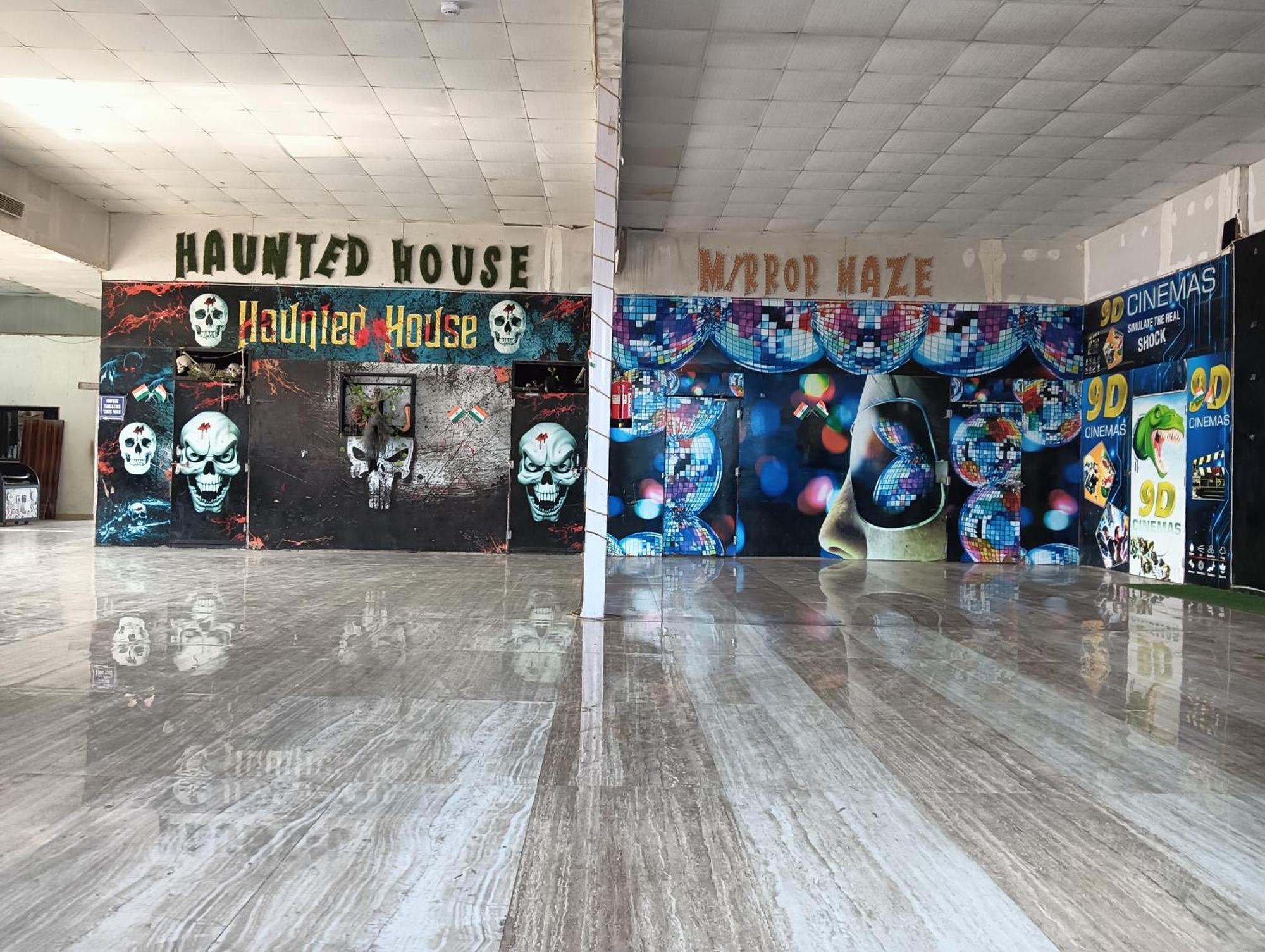 Hotel Krishna Fun Land Mathura Exteriér fotografie