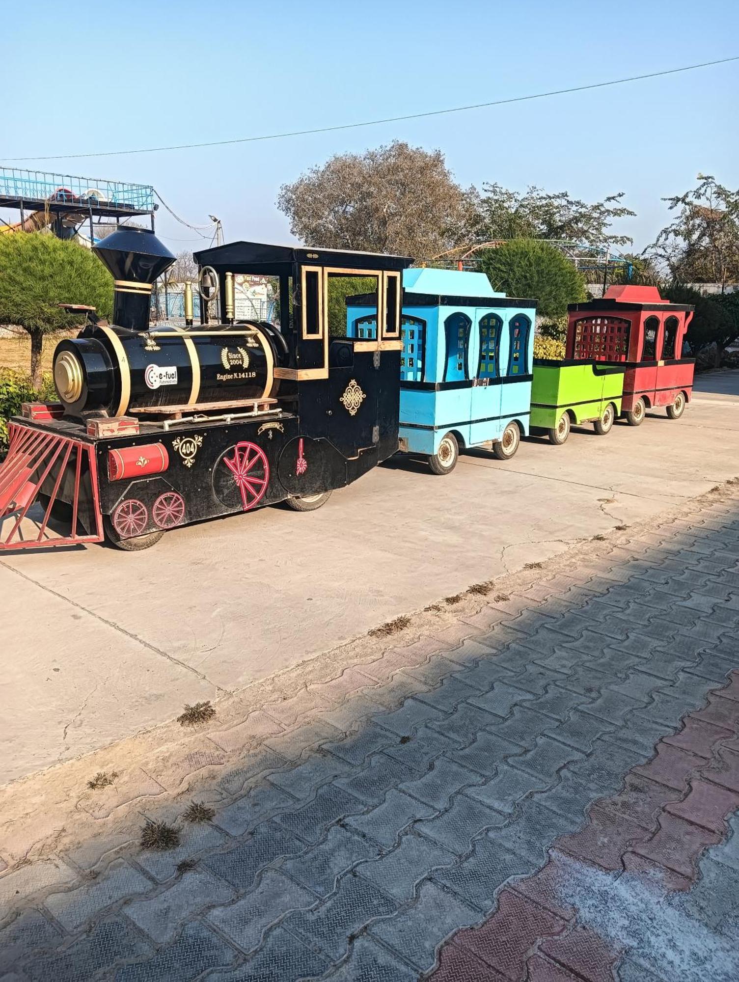 Hotel Krishna Fun Land Mathura Exteriér fotografie